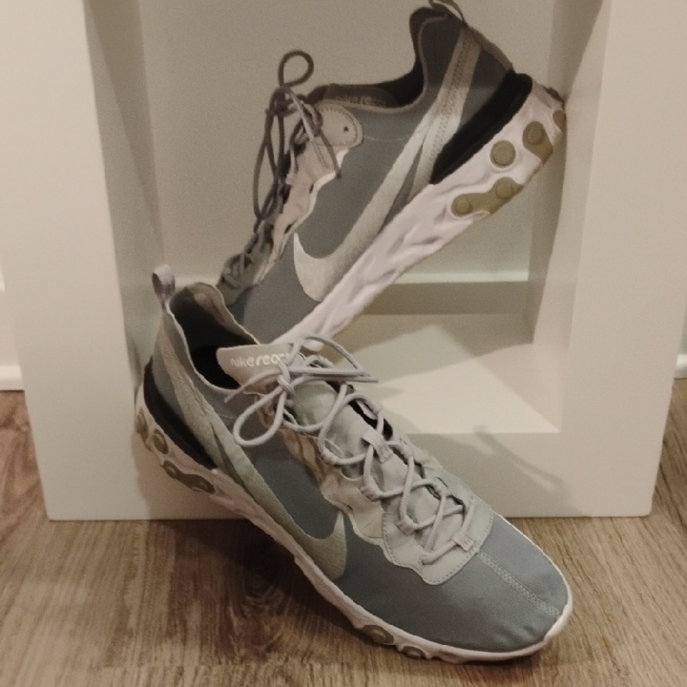 Nike React Men's Gray Running Shoes